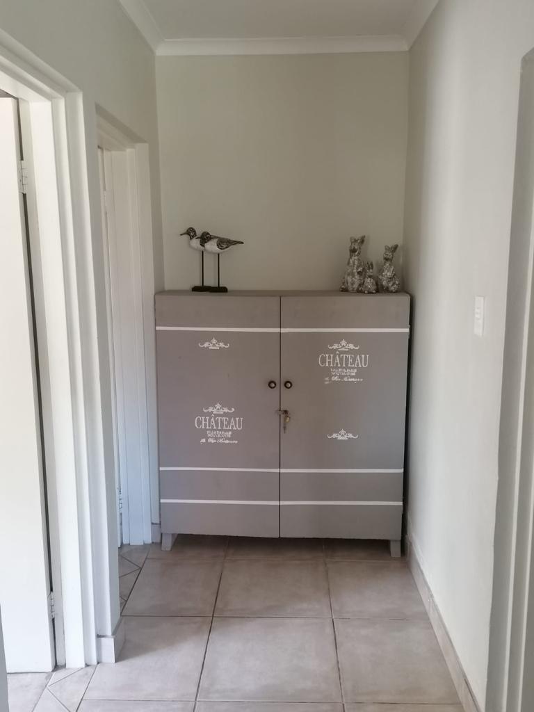 To Let 3 Bedroom Property for Rent in Paradise Beach Eastern Cape